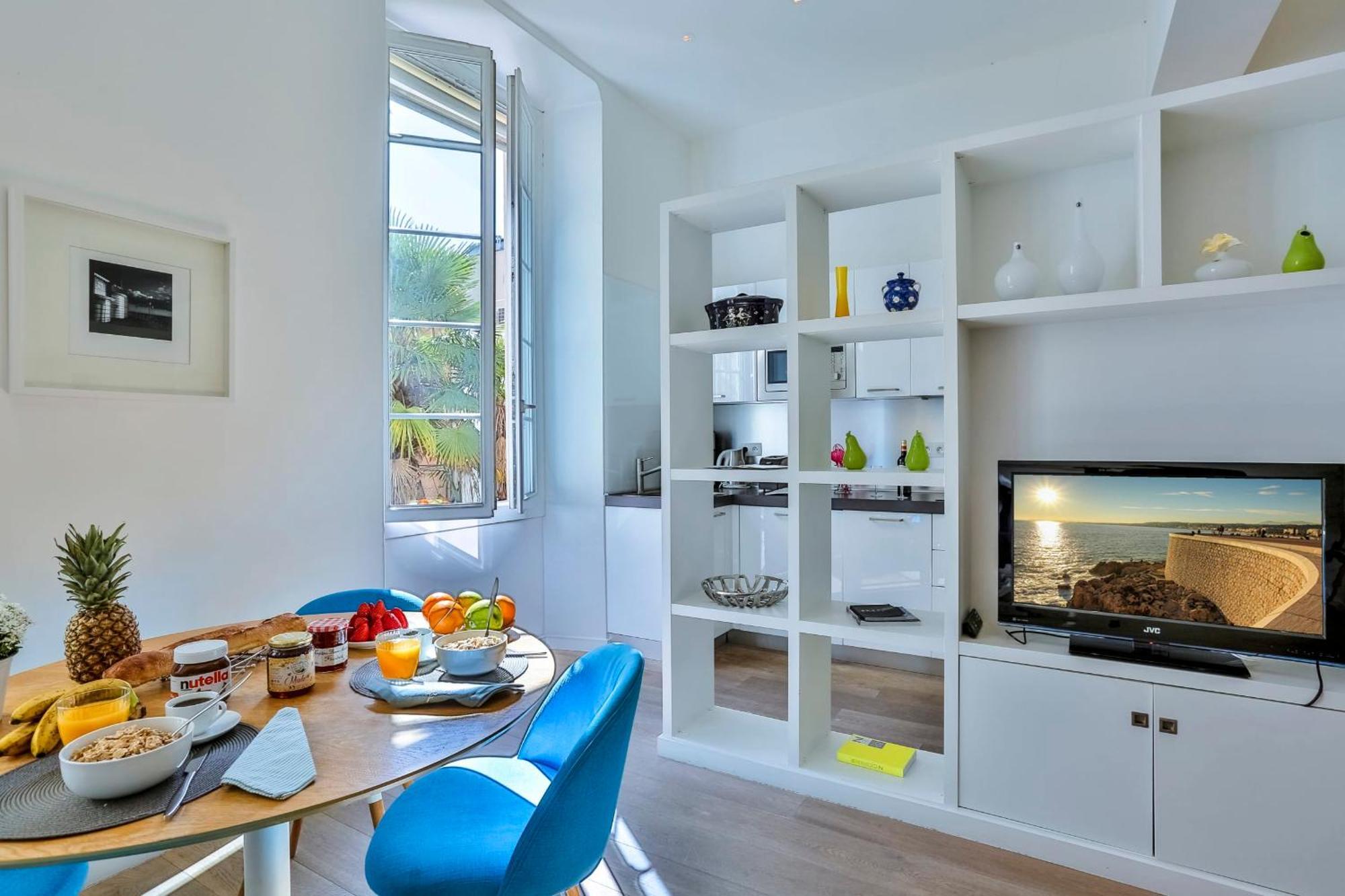 Liberte - Spacious Center W Ac *